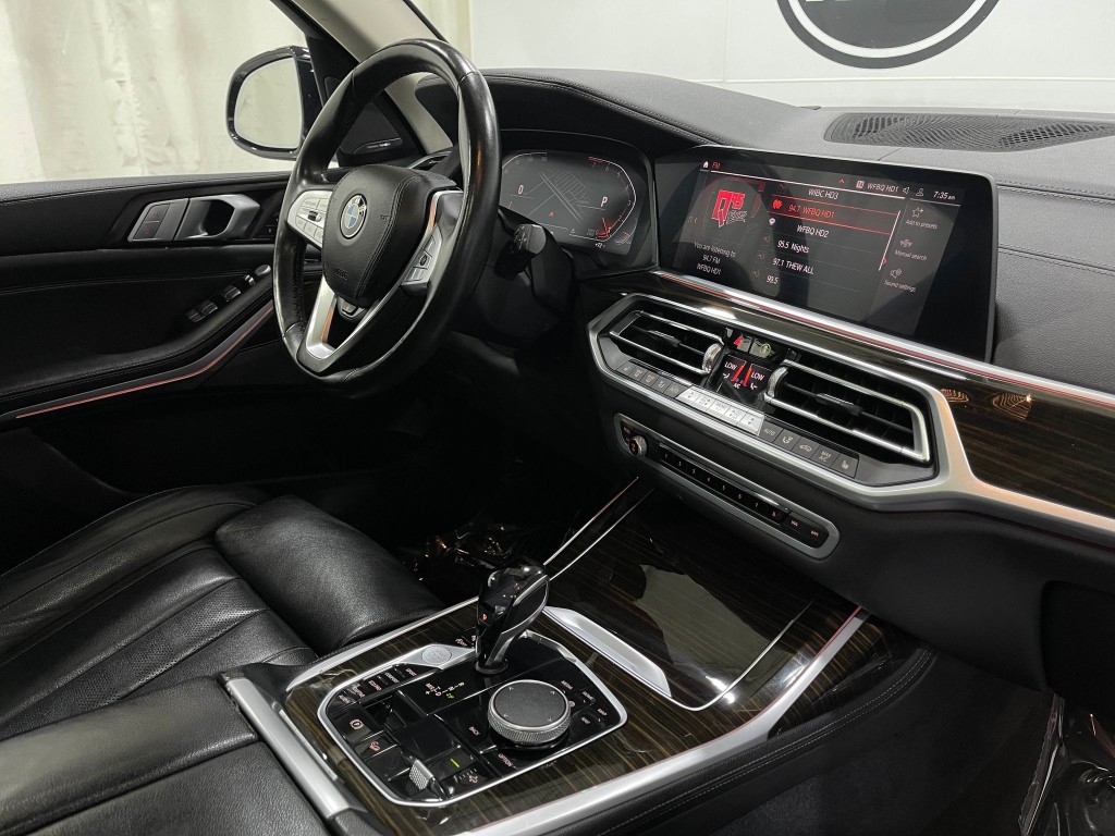 2019 BMW X7 Image 20