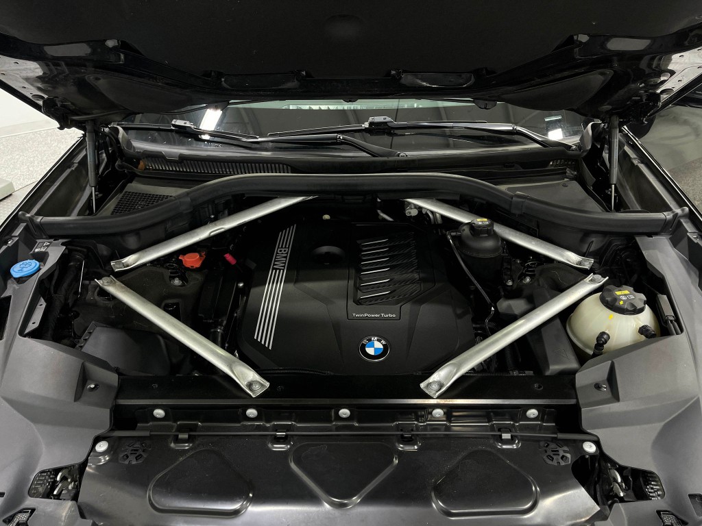 2019 BMW X7 Image 27