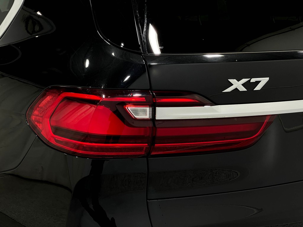 2019 BMW X7 Image 36