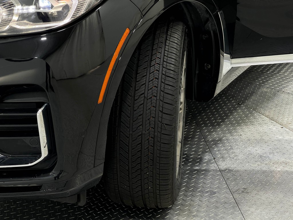 2019 BMW X7 Image 38