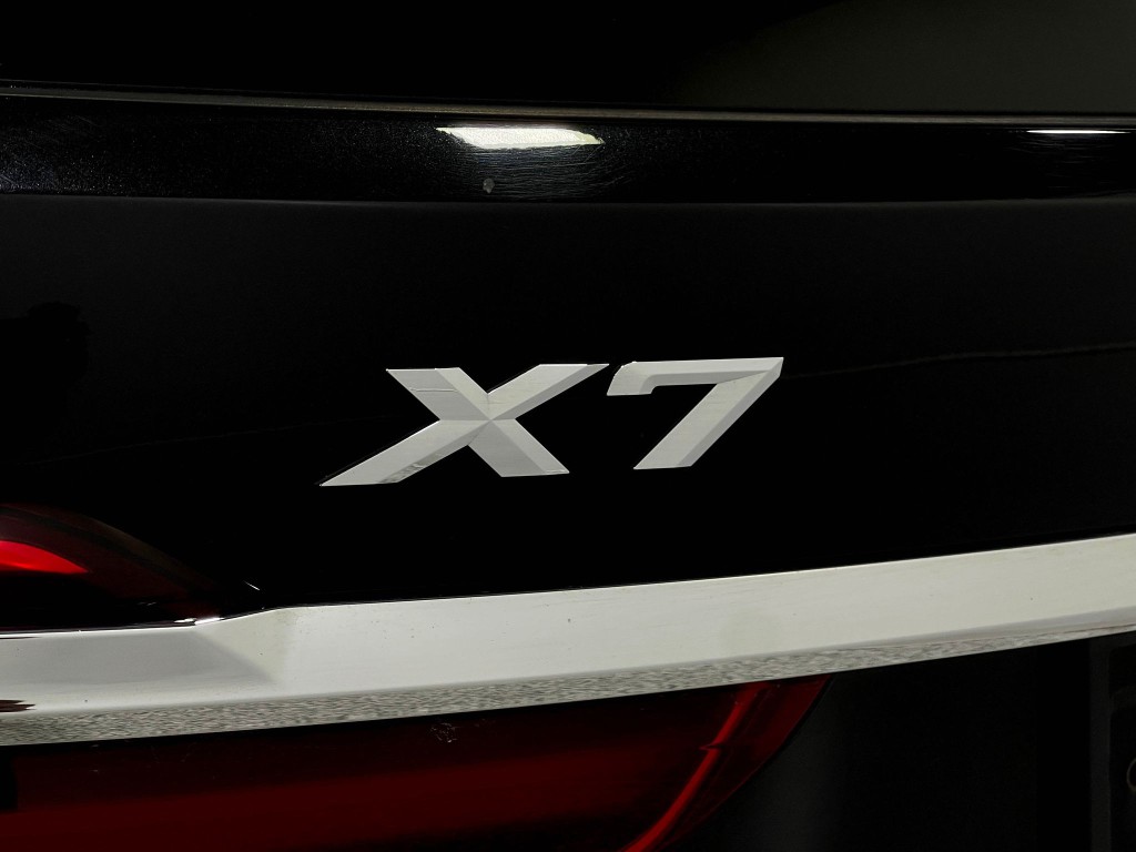 2019 BMW X7 Image 41