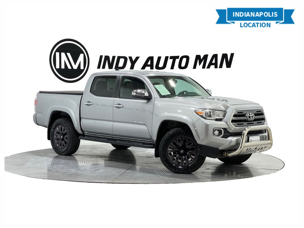 2017 Toyota Tacoma Image 1