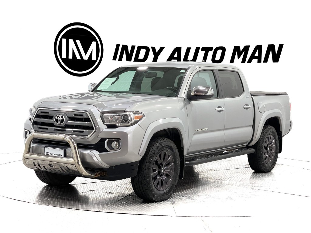 2017 Toyota Tacoma Image 8