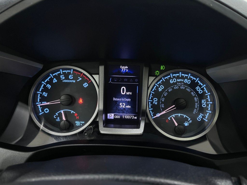 2017 Toyota Tacoma Image 22