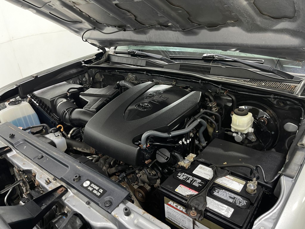 2017 Toyota Tacoma Image 27