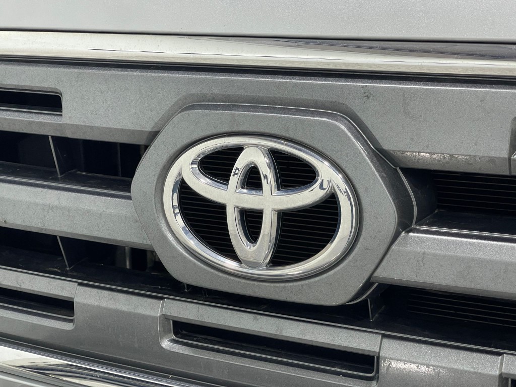 2017 Toyota Tacoma Image 37