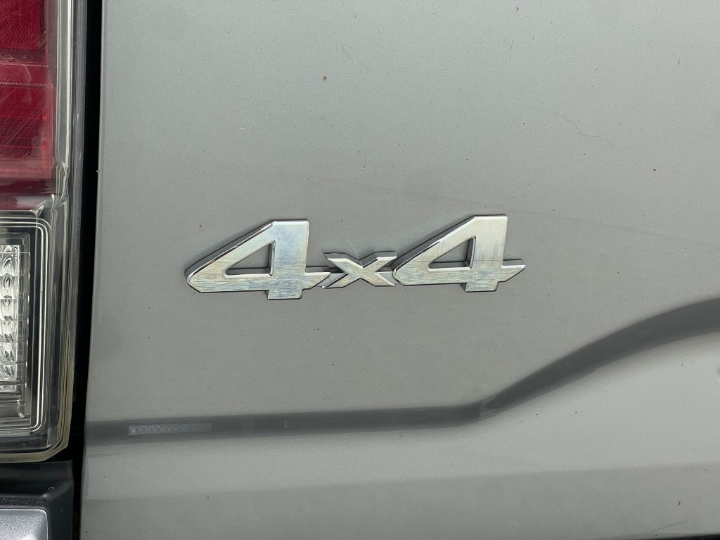 2017 Toyota Tacoma Image 38