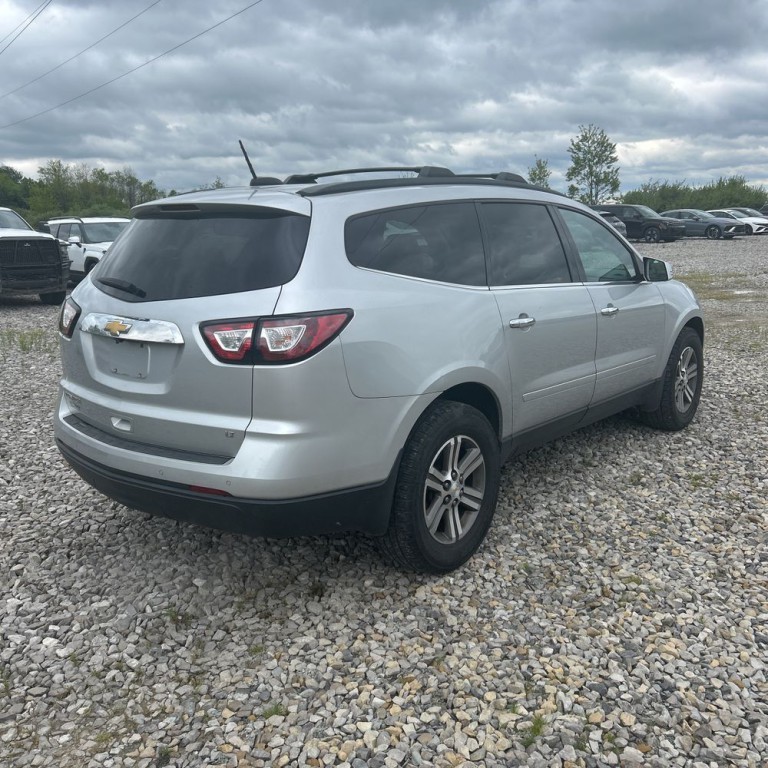 2017 Chevrolet Traverse Image 3