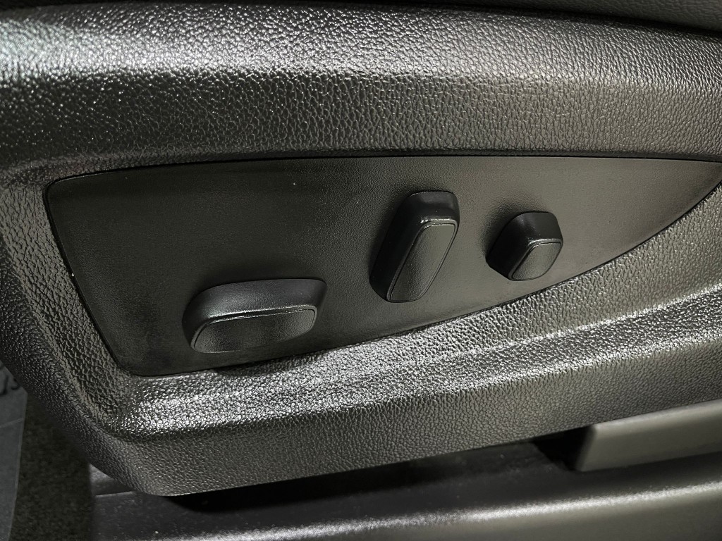 2016 Chevrolet Tahoe Image 18