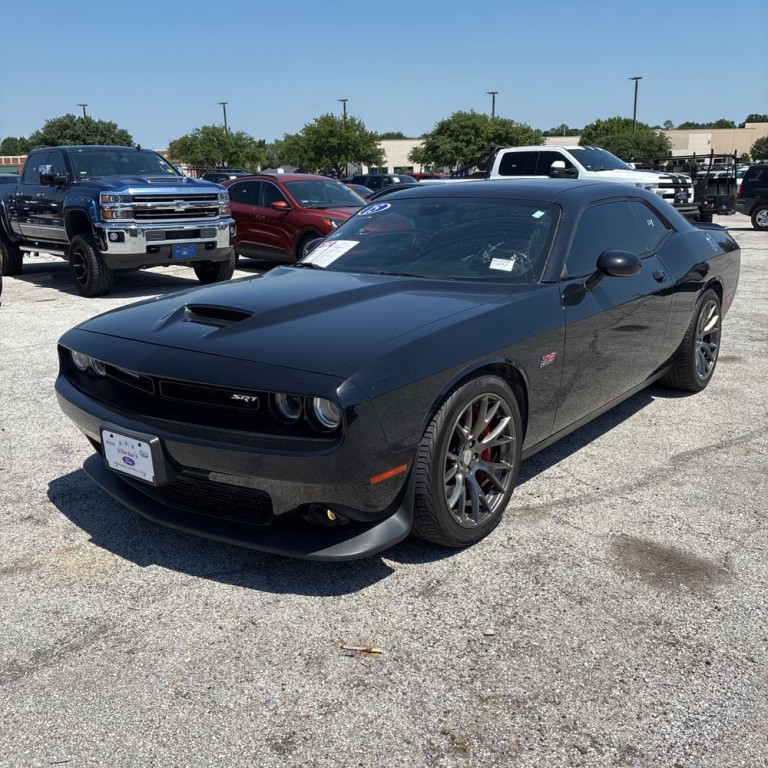 2015 Dodge Challenger Image 2