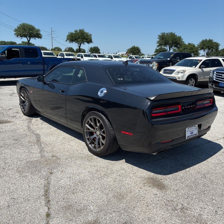 2015 Dodge Challenger Image 4