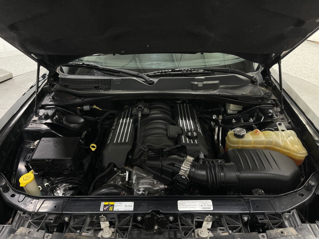 2015 Dodge Challenger Image 25