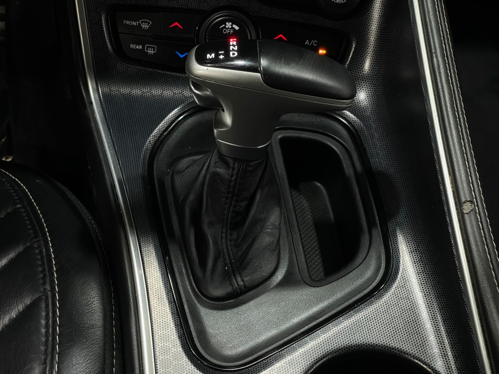 2015 Dodge Challenger Image 27