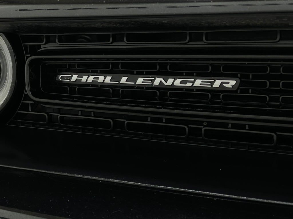 2015 Dodge Challenger Image 36