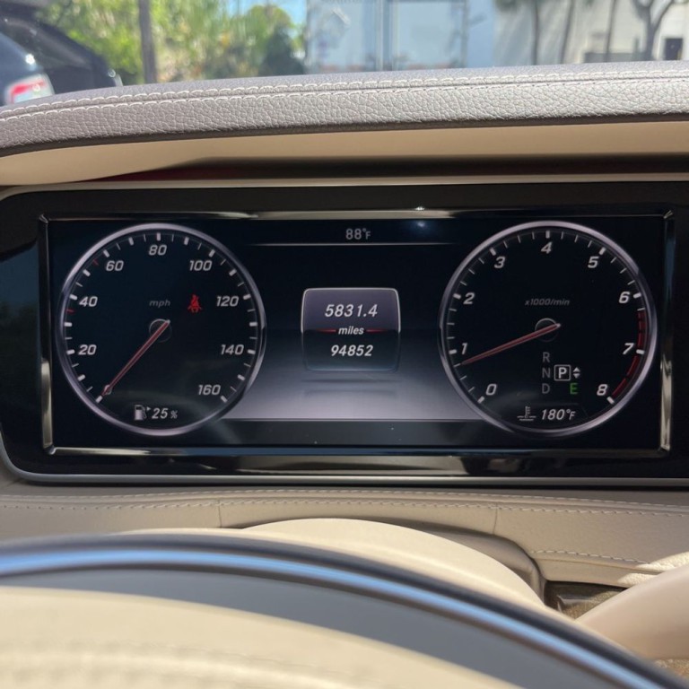 2015 Mercedes-Benz S-Class Image 9