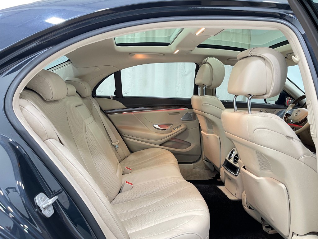2015 Mercedes-Benz S-Class Image 32