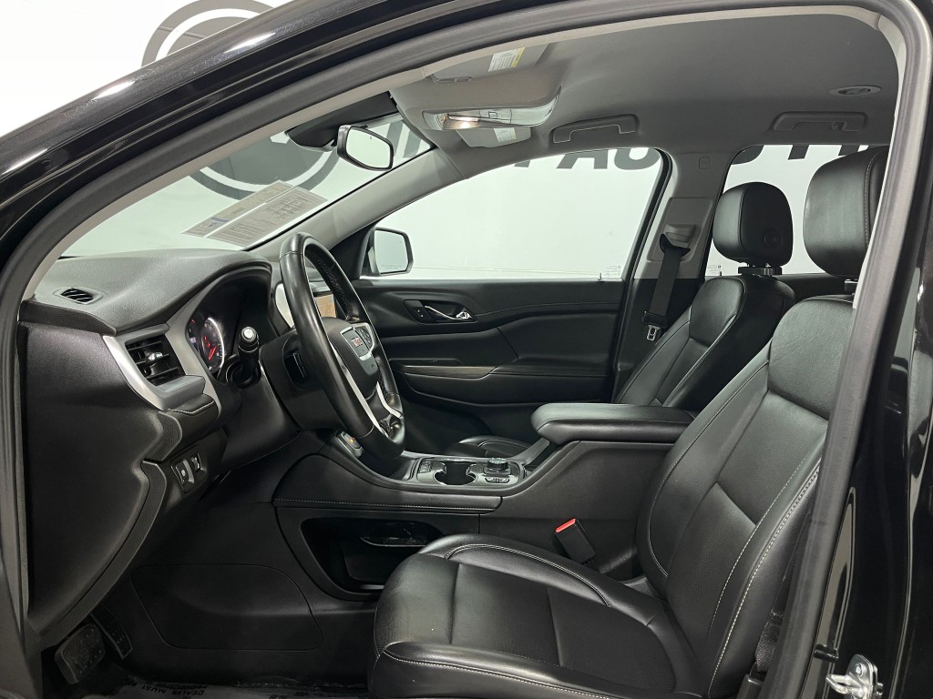 2023 GMC Acadia Image 12