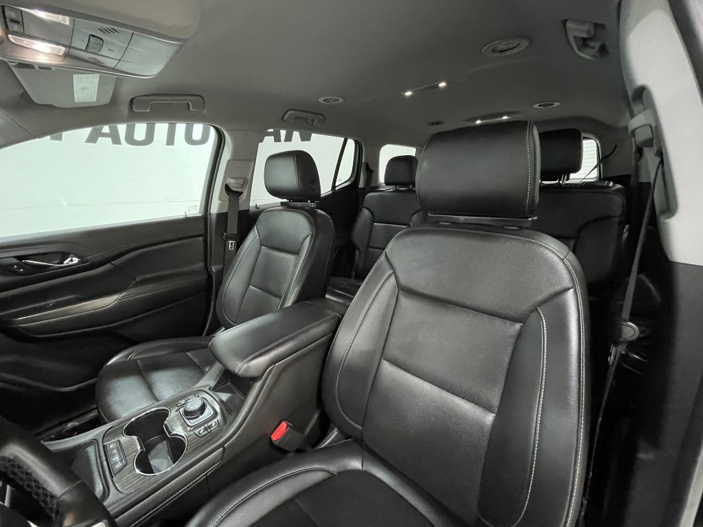 2023 GMC Acadia Image 13