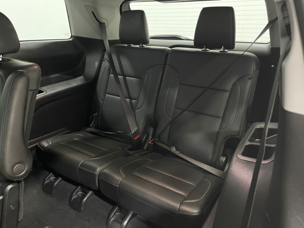 2023 GMC Acadia Image 30