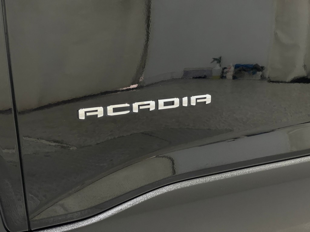 2023 GMC Acadia Image 40