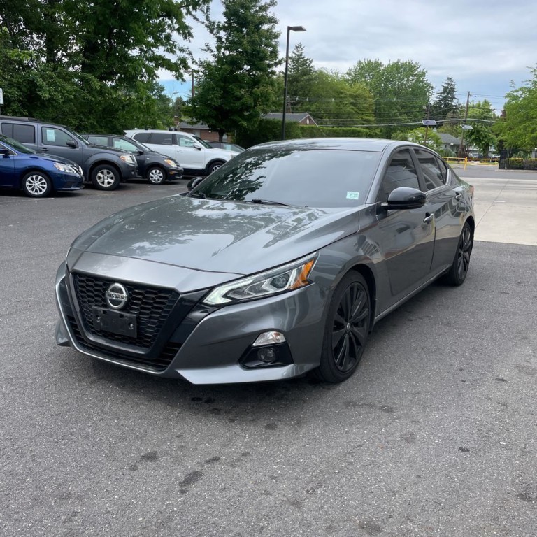 2022 Nissan Altima Image 2