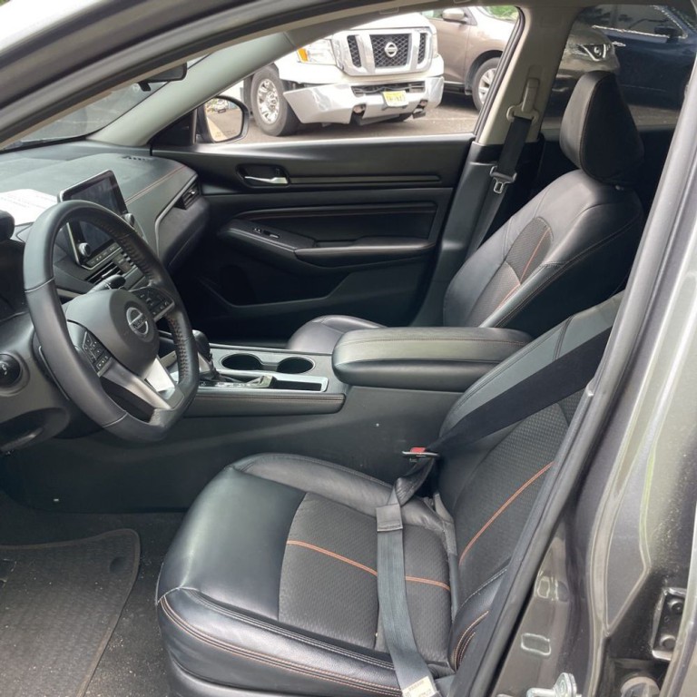 2022 Nissan Altima Image 5