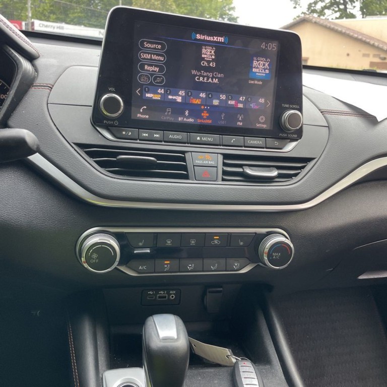 2022 Nissan Altima Image 9