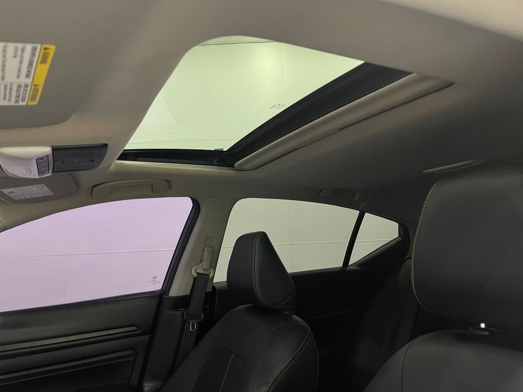 2022 Nissan Altima Image 10