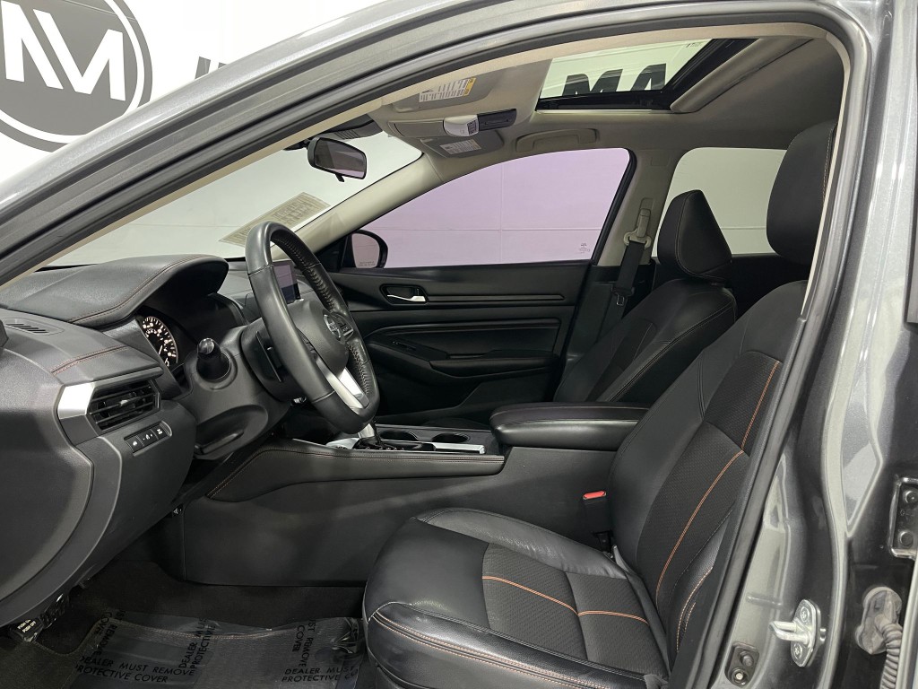 2022 Nissan Altima Image 11