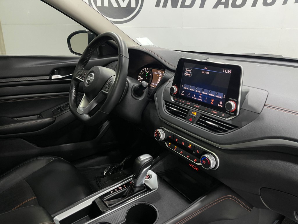 2022 Nissan Altima Image 18