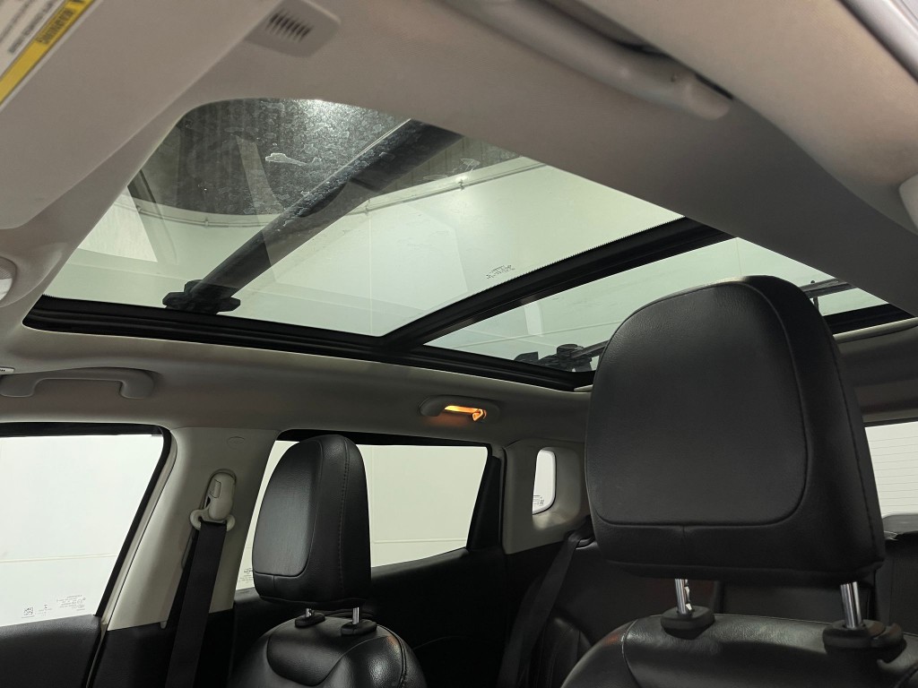 2019 Jeep Compass Image 12