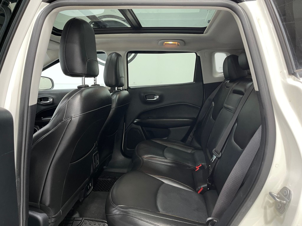 2019 Jeep Compass Image 30