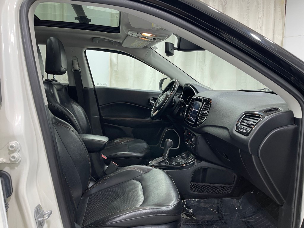 2019 Jeep Compass Image 32