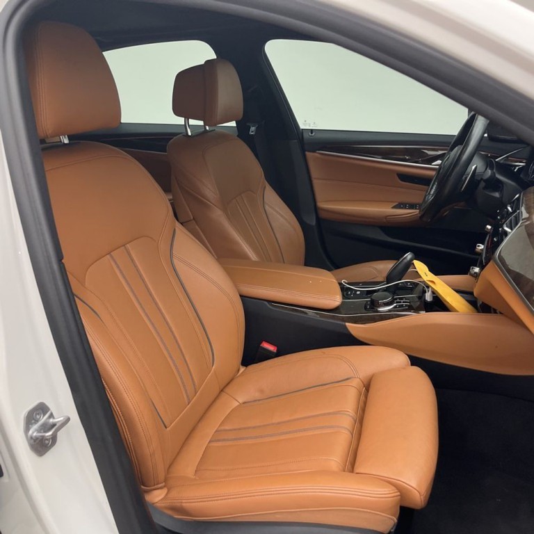 2018 BMW 5 Series Image 6