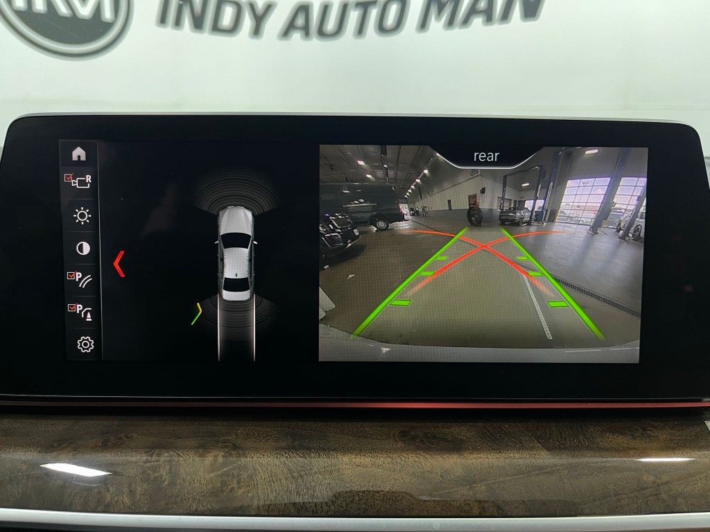 2018 BMW 5 Series Image 11