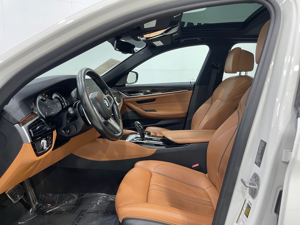 2018 BMW 5 Series Image 13