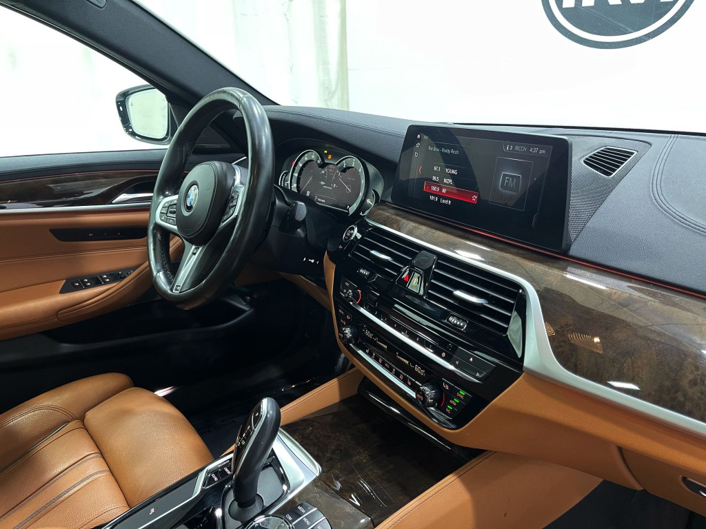 2018 BMW 5 Series Image 20