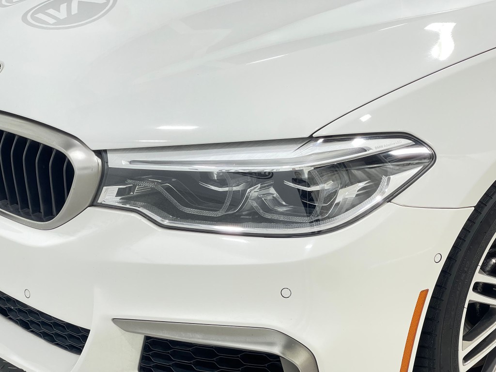 2018 BMW 5 Series Image 33