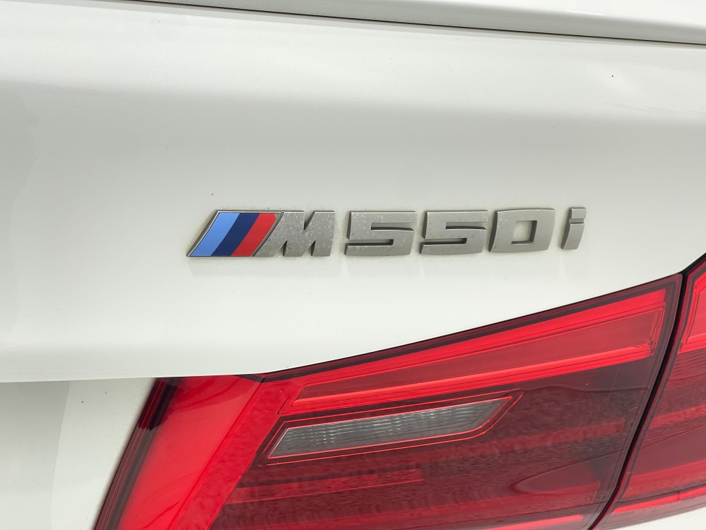 2018 BMW 5 Series Image 40