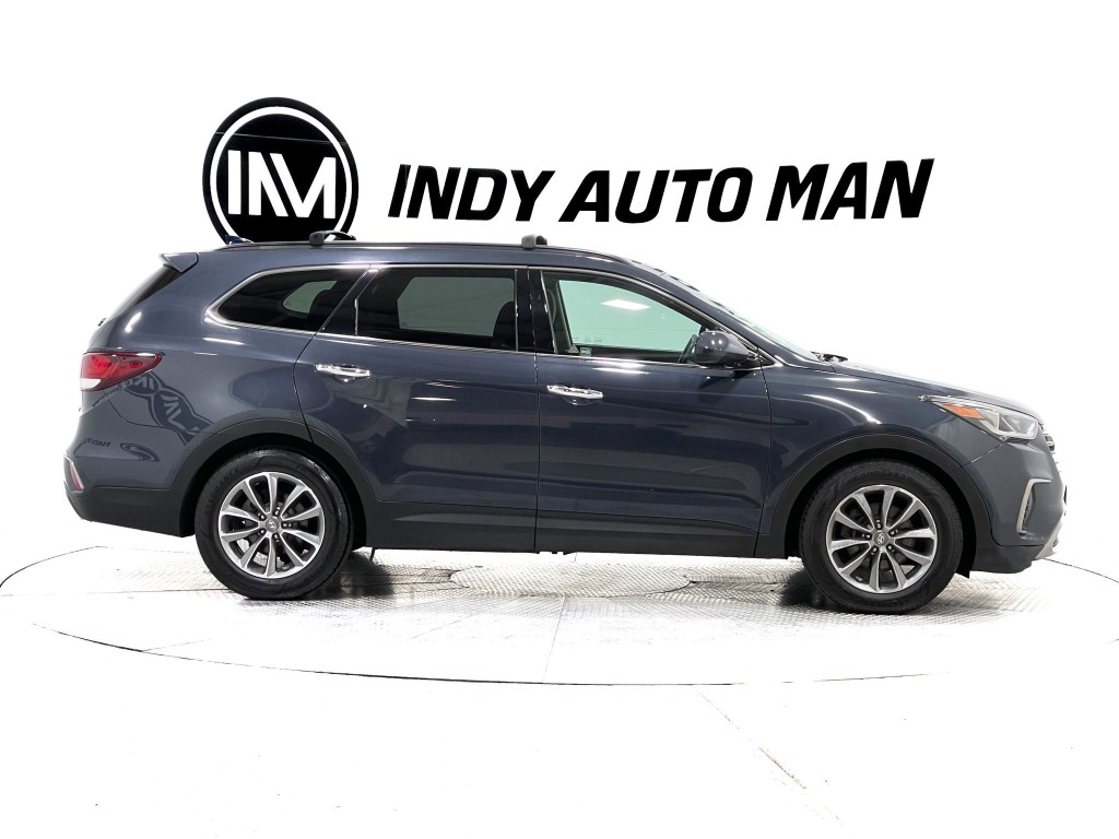 2017 Hyundai Santa Fe Image 3