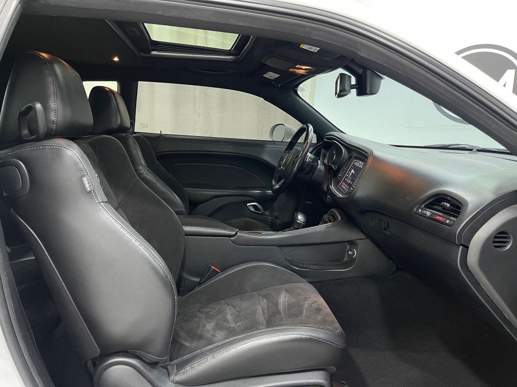 2020 Dodge Challenger Image 31
