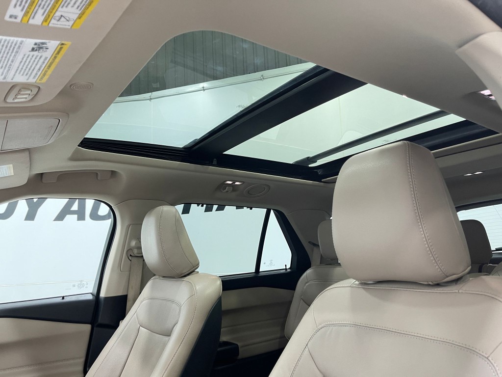 2020 Ford Explorer Image 12