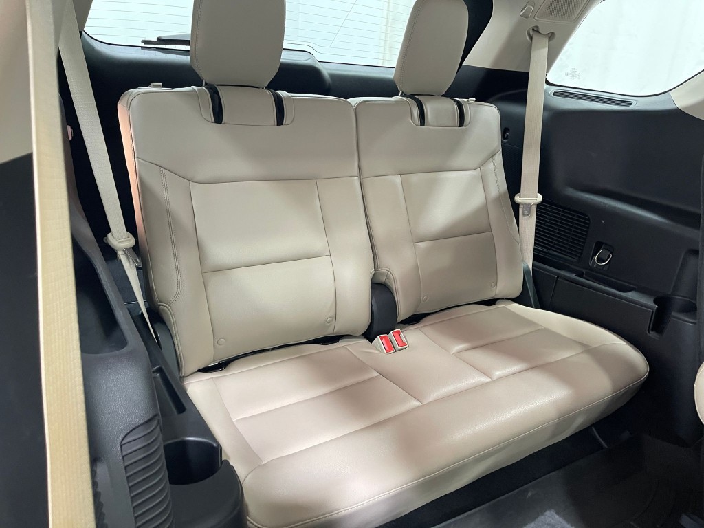 2020 Ford Explorer Image 32