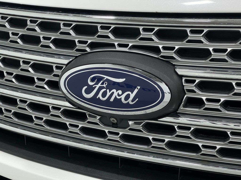 2020 Ford Explorer Image 40