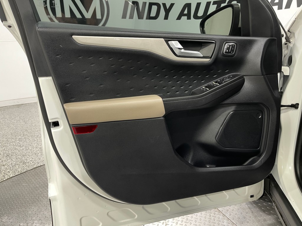 2020 Ford Escape Image 15