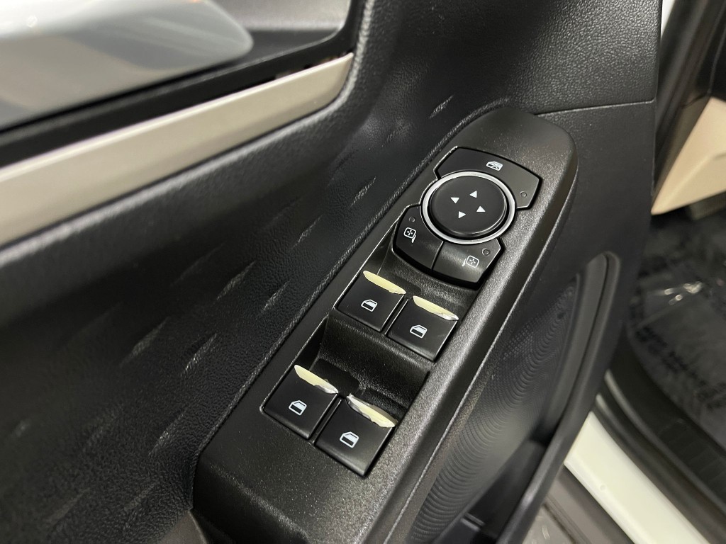 2020 Ford Escape Image 16