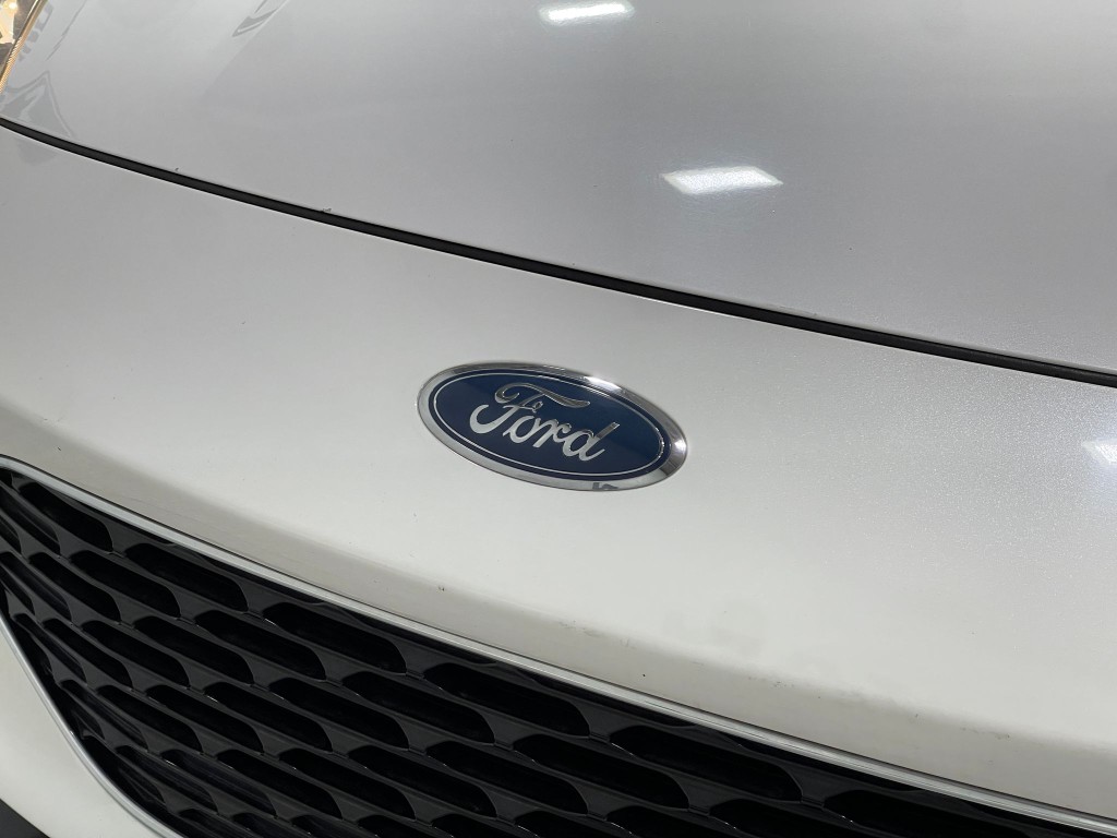 2020 Ford Escape Image 39