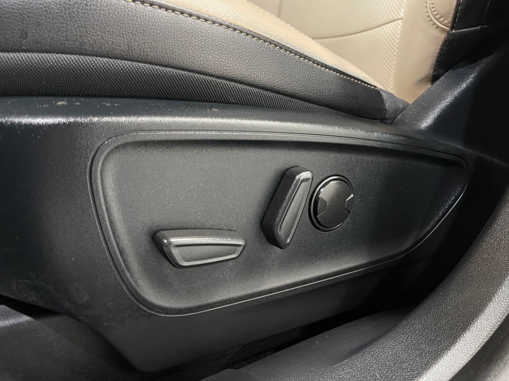 2020 Ford Escape Image 17