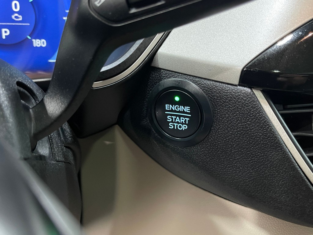 2020 Ford Escape Image 21