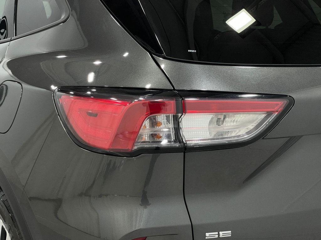 2020 Ford Escape Image 35